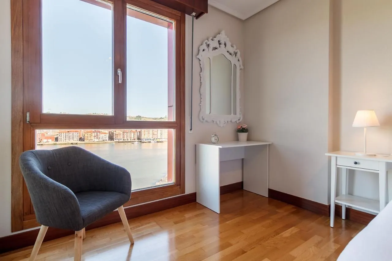 Appartement Amplio Y Luminoso Sobre La Ria De Barakaldo 0*,  Espagne